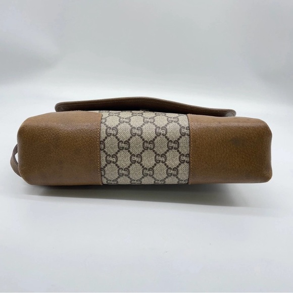 Authentic GUCCI GG Plus Beige Brown
PVC Leather Shoulder Bag - Picture 5 of 16